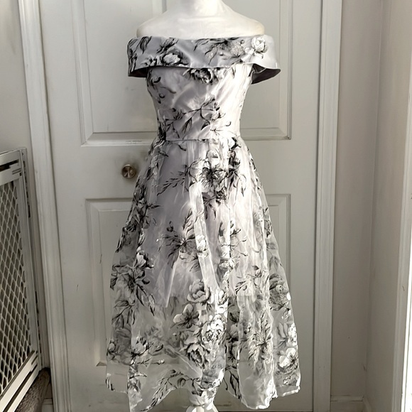 WEDDING GUEST OR BRIDESMAID FLORAL OFF SHOULDER  FIT & FLARE DRESS SZ 6 - Picture 4 of 12